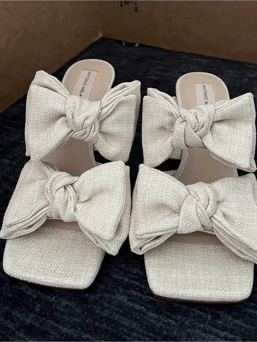 ANTONIO MELANI Cream Knotted Bow Slide Mules